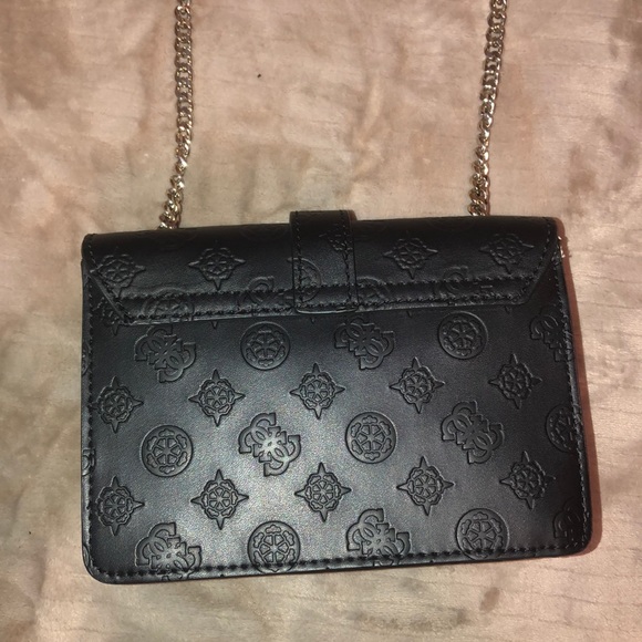 GUESS PURSE - Picture 4 of 4